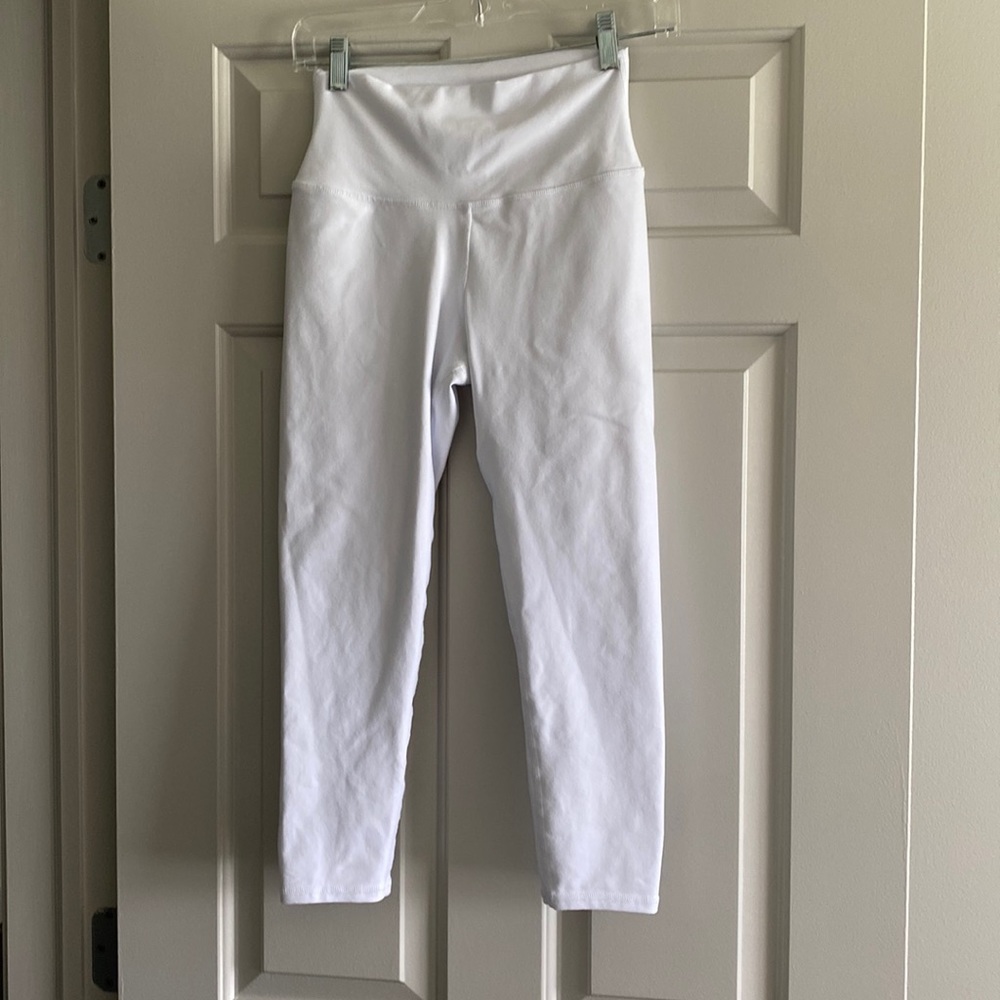 White alo yoga leggings